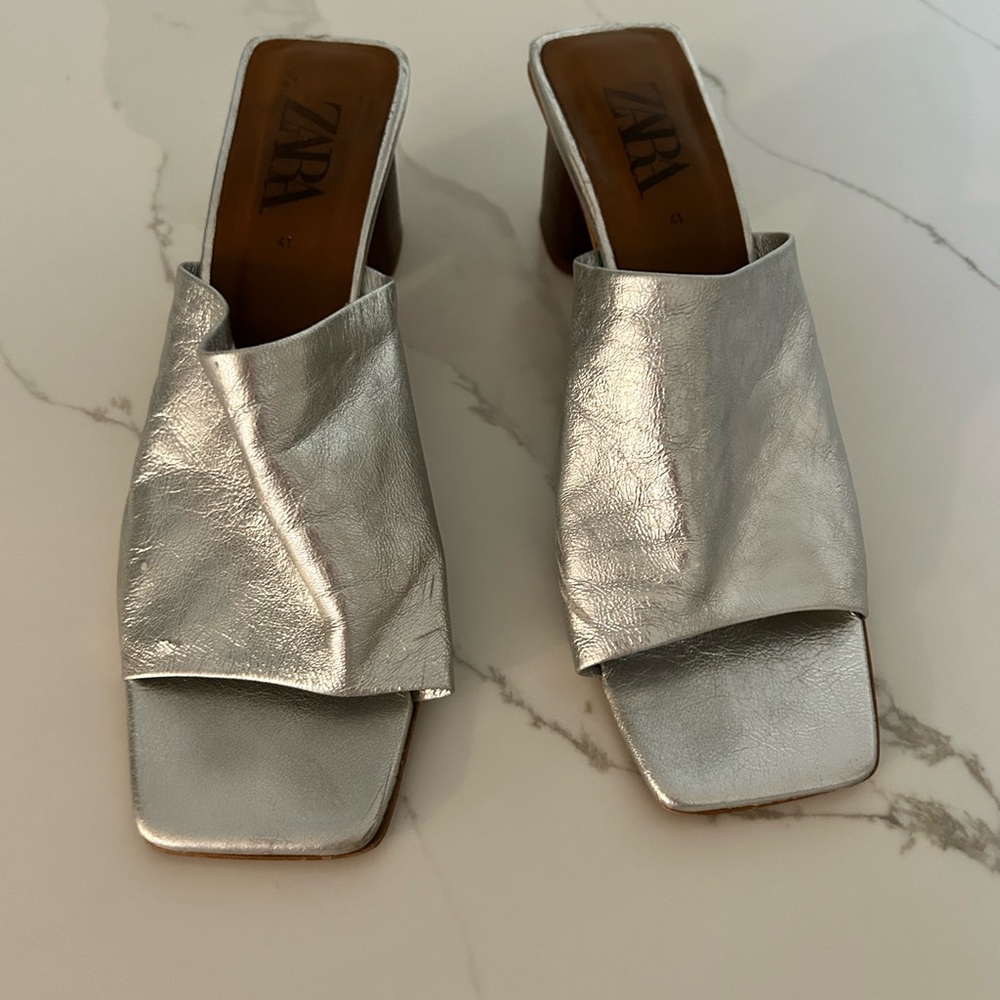 Zara Metallic Silver Mules - Picture 2 of 4